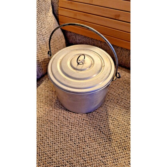 VTG Primitive‎ Metal Camping Pots/ Lids Handle Round Rustic Camping (3) pots - Picture 4 of 10